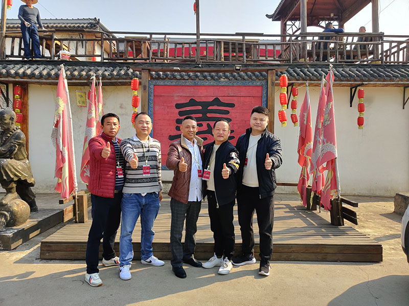 潤東方環(huán)?？照{(diào)團隊出游